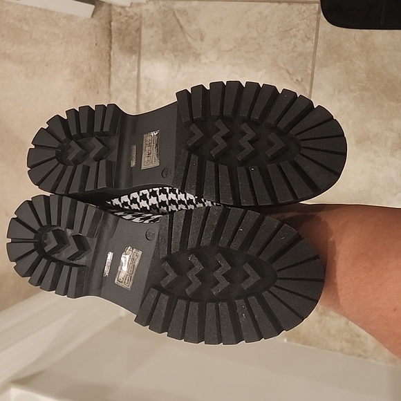 Houndstooth print shoes - Picture 8 of 8